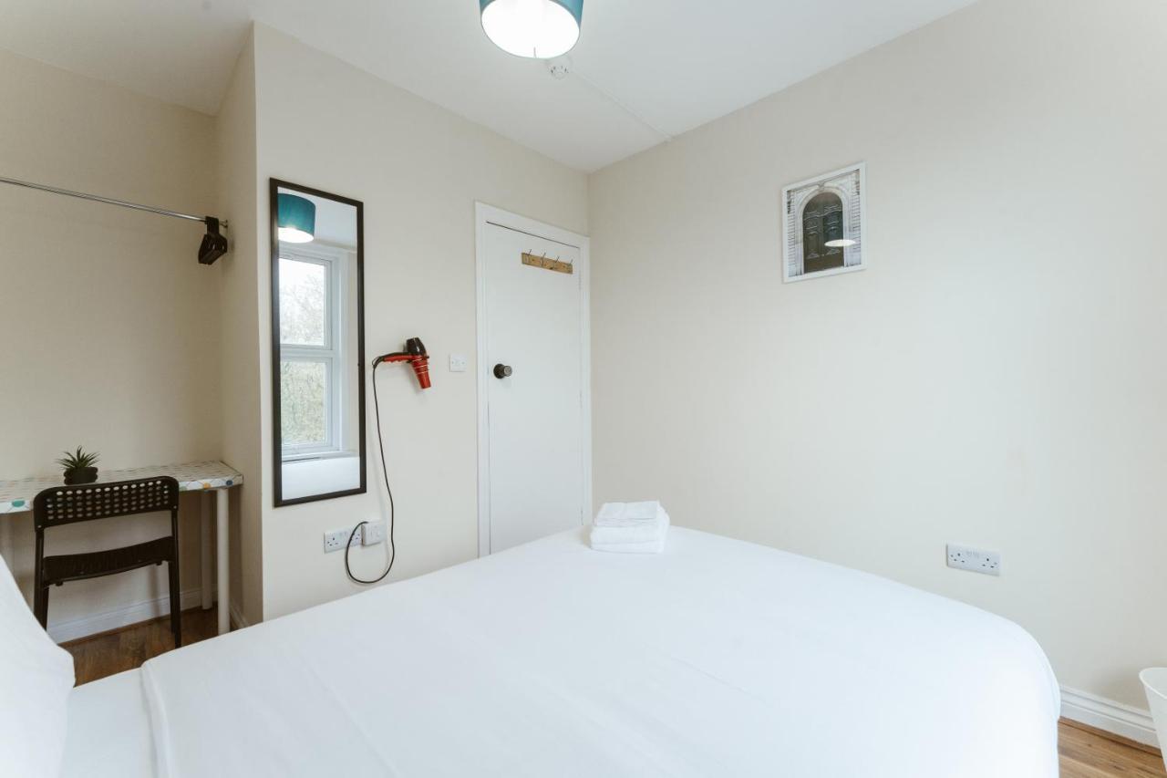 Mile End Rooms 57A Londen Buitenkant foto