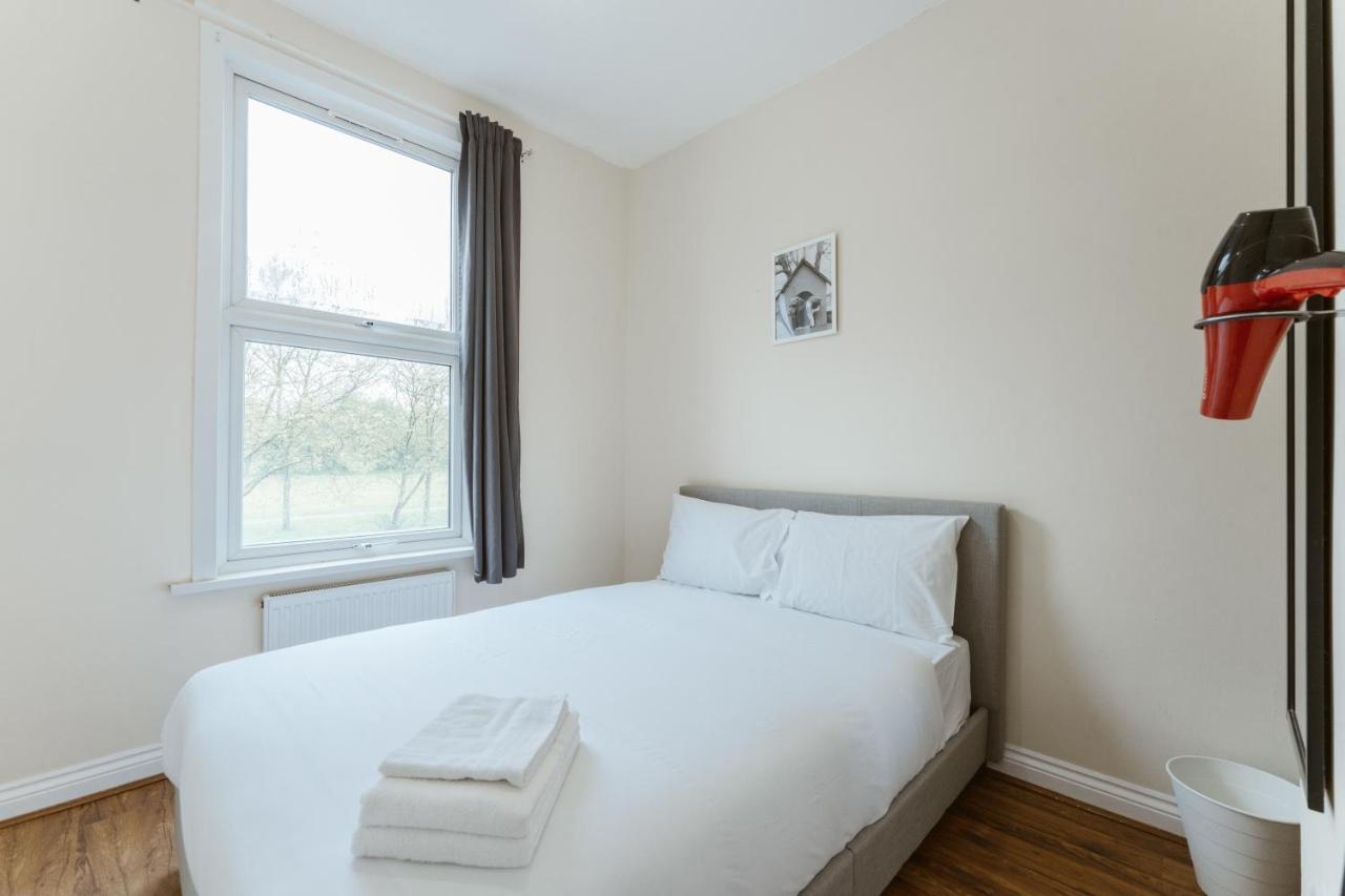 Mile End Rooms 57A Londen Buitenkant foto